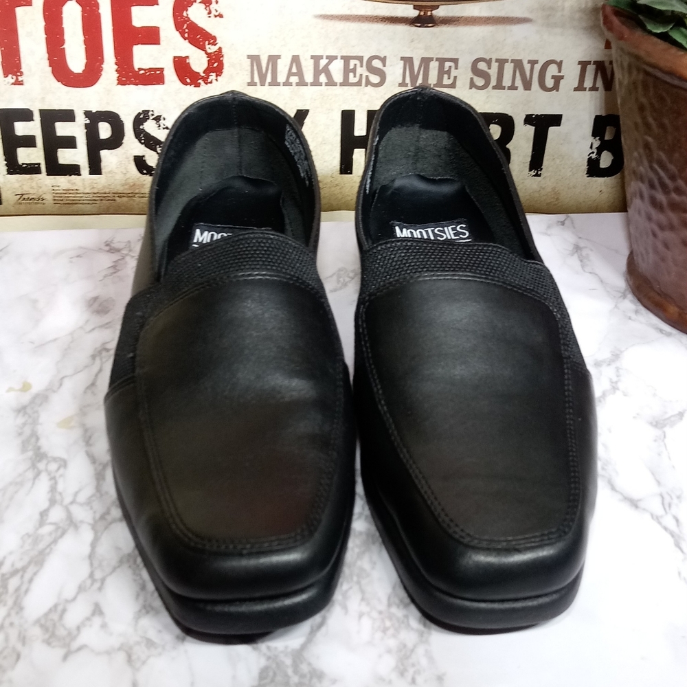 Shoes - Picture 4 of 4
